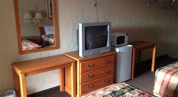 Deluxe Inn לאוטון מראה חיצוני תמונה