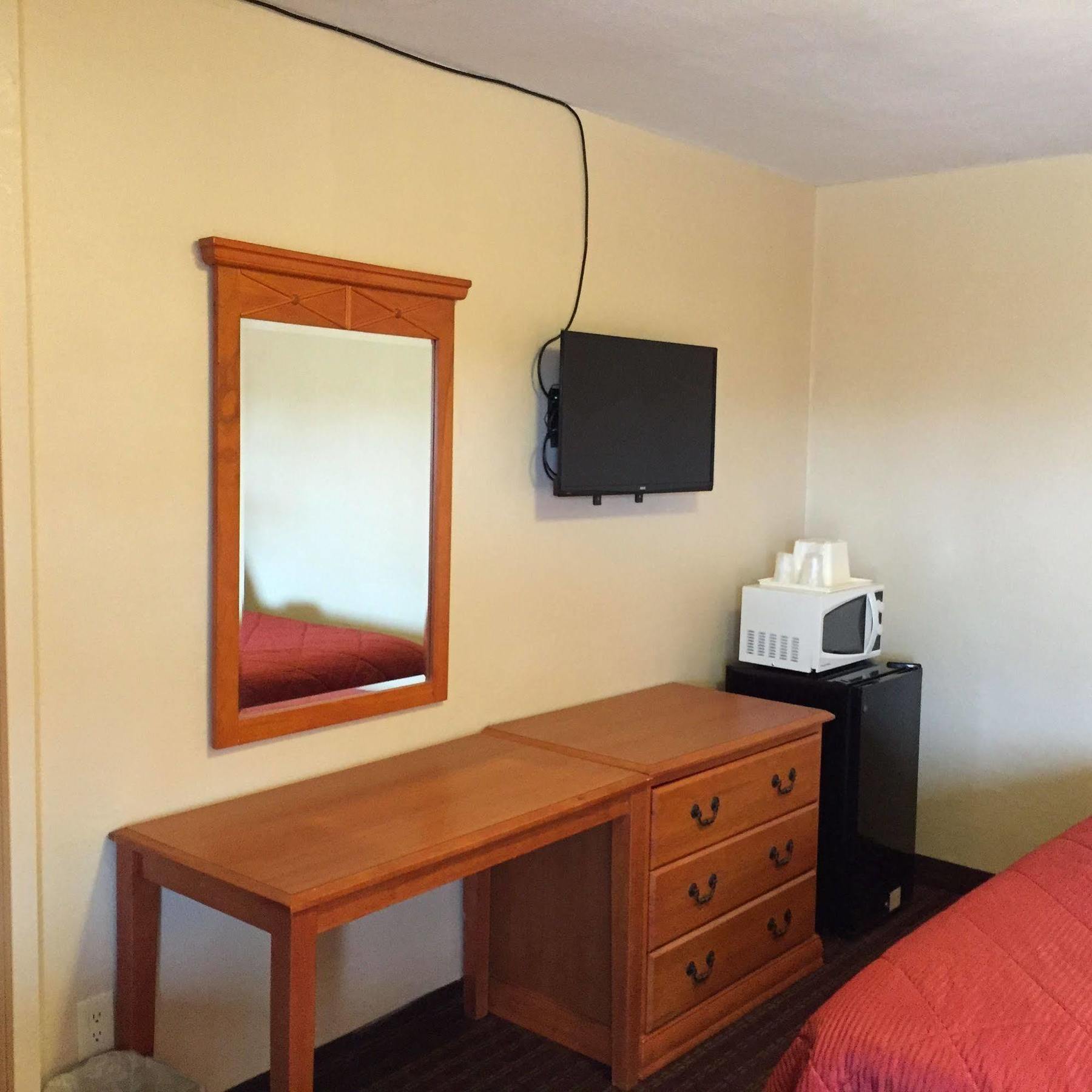 Deluxe Inn לאוטון מראה חיצוני תמונה